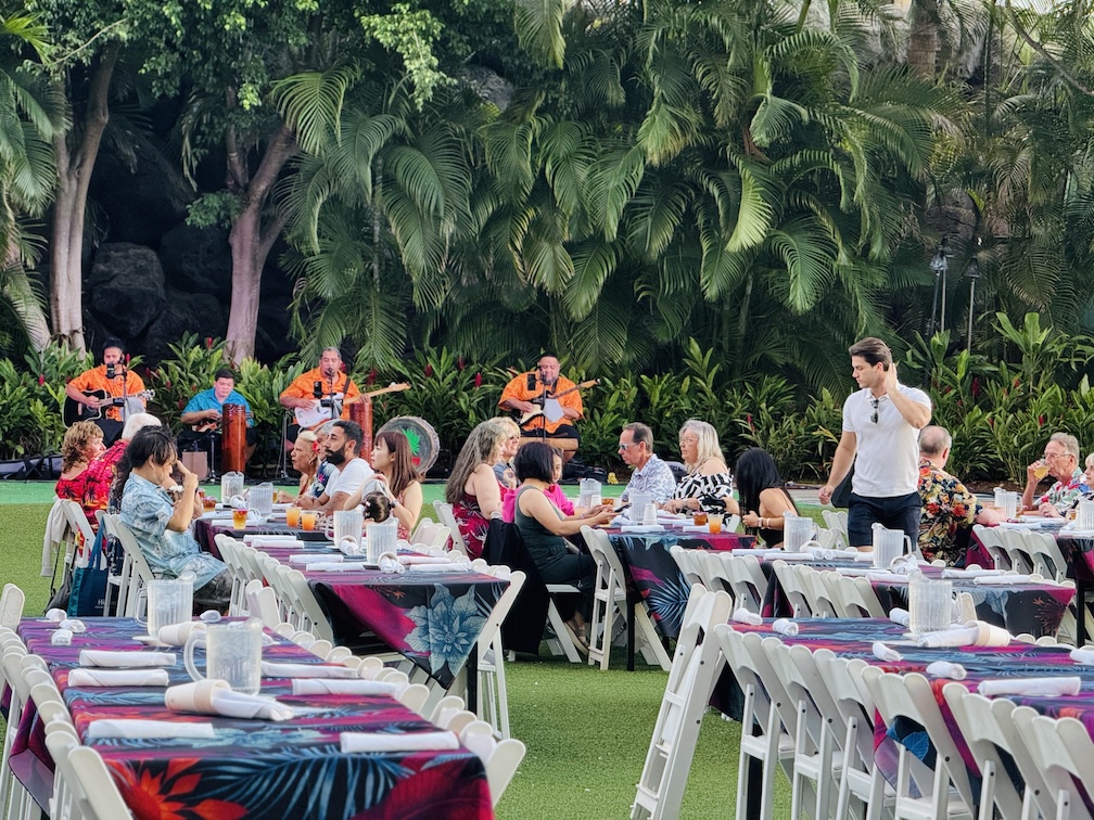 Starlight Luau 席おすすめ